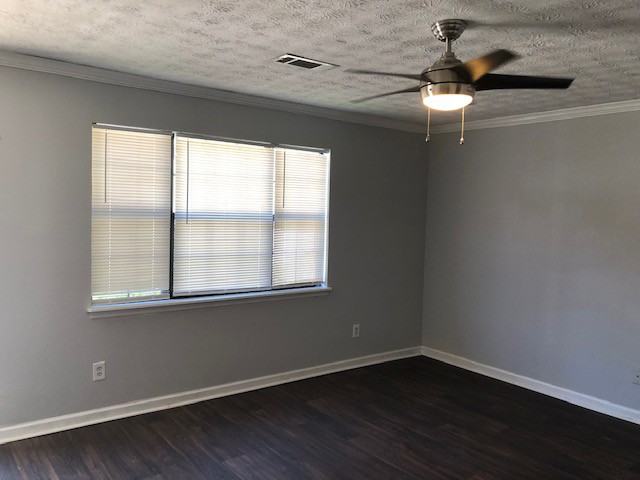 3056 Parkside Ct - Photo 2 of 8