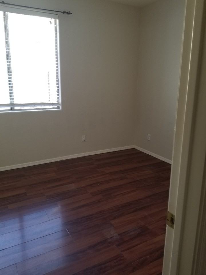 1447 E Mia Ln - Photo 7 of 25
