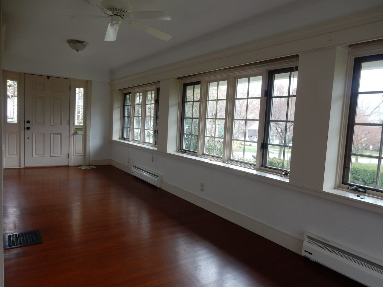 334 N 6th St - Photo 2 of 18