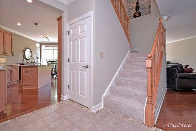 612 Stone Canyon Cir - Photo 3 of 24