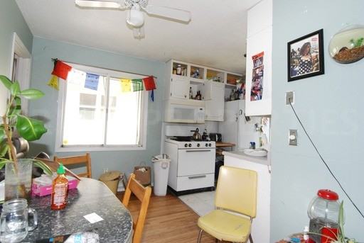 2717 E 22nd St - Photo 3 of 22