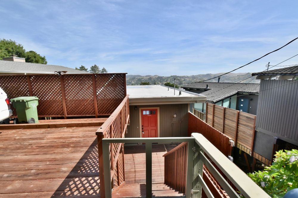 225 California Ave - Photo 2 of 22