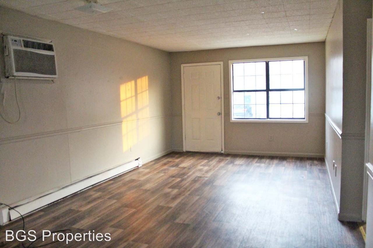 408 E Johnson St - Photo 3 of 6