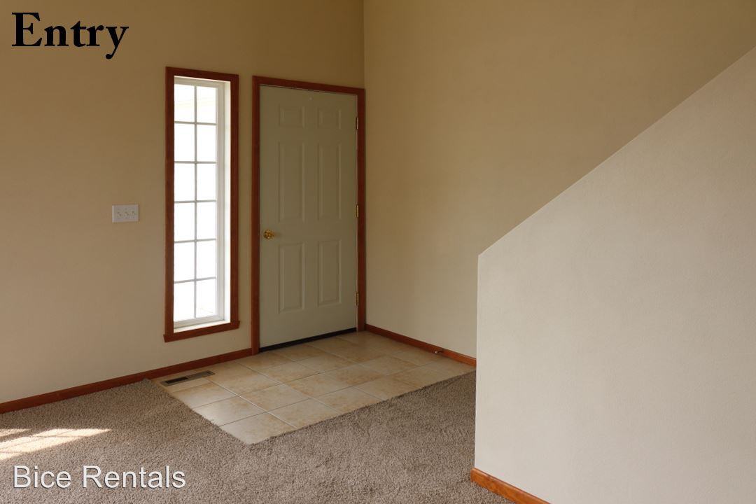 Roscoe - Photo 3 of 21