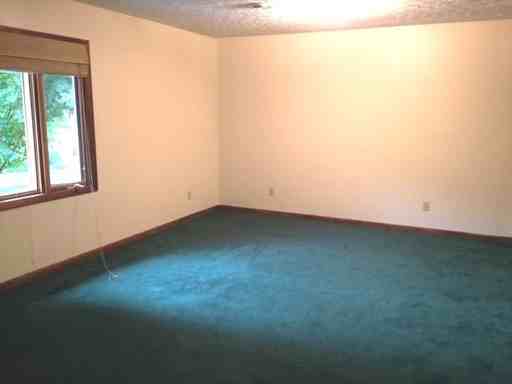 120 120 Lakeview Drive #3 - Photo 3 of 8