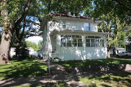 1600 28th St - Photo 2 of 24