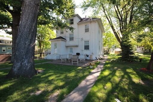 1600 28th St - Photo 3 of 24