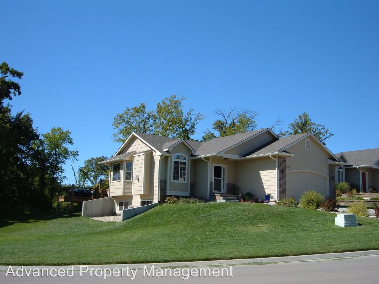 828 Fossilridge - Photo 3 of 24