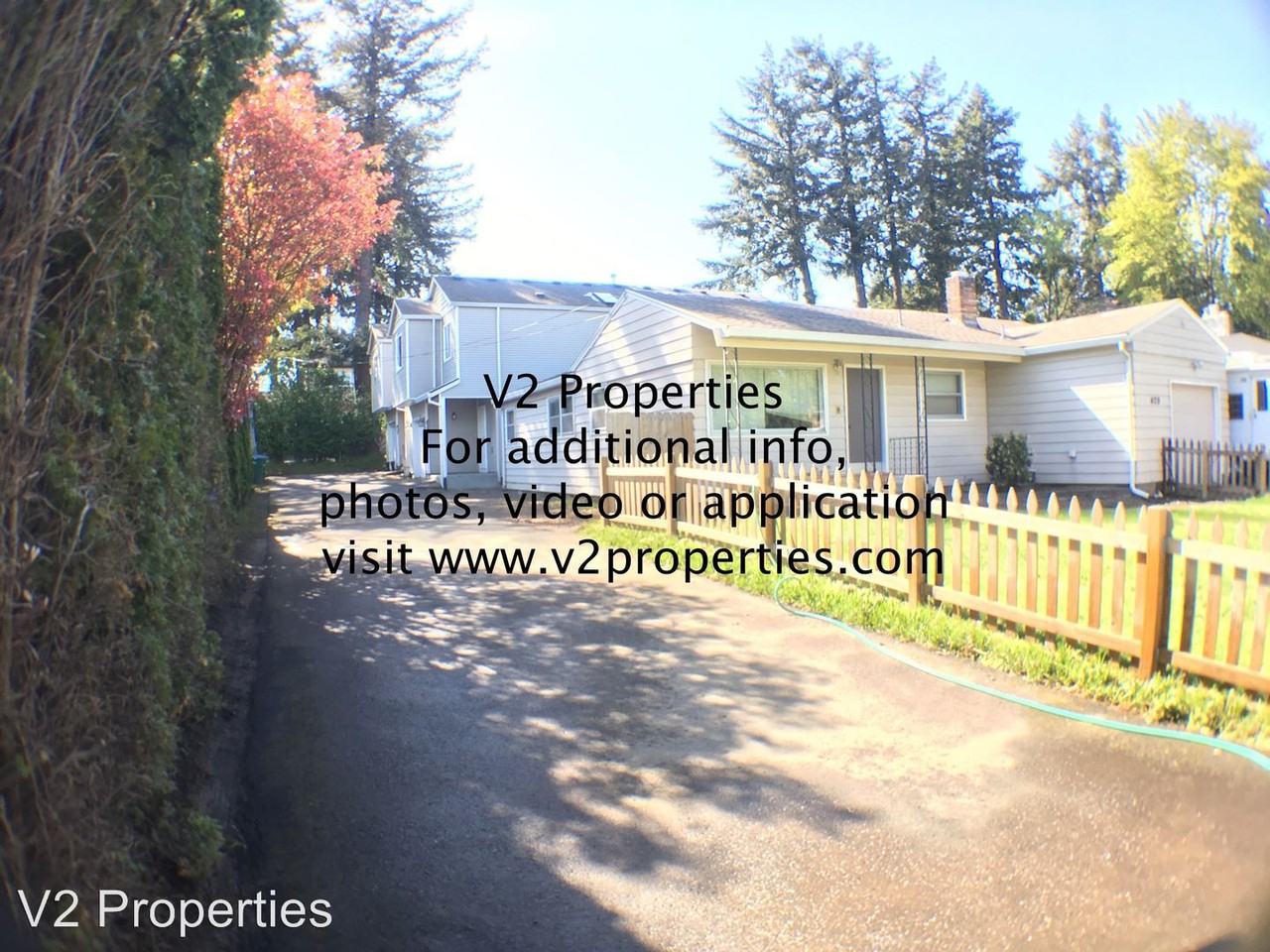 433 SE 153rd Ave - Photo 3 of 26