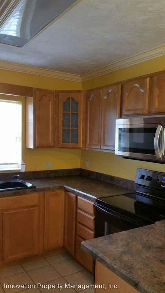 131 E Floyd Ave - Photo 3 of 12