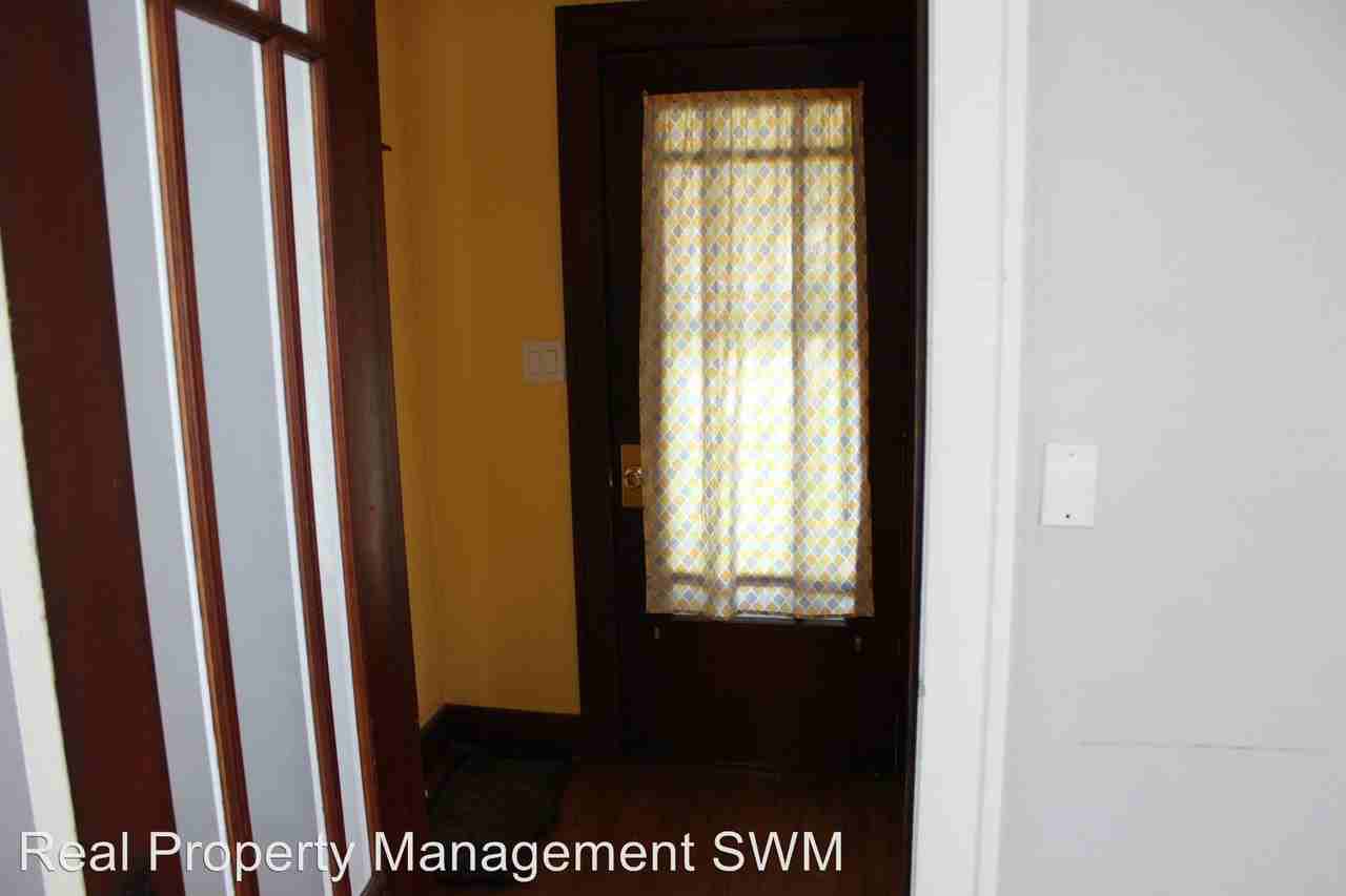 602 N Mechanic St - Photo 2 of 29