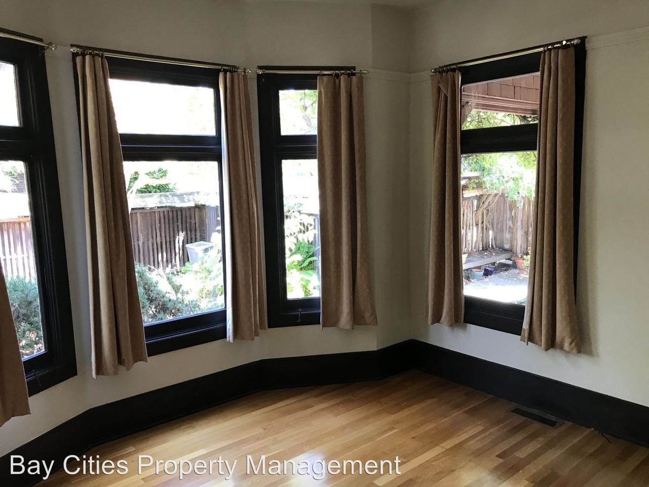 2840 Regent St - Photo 2 of 16