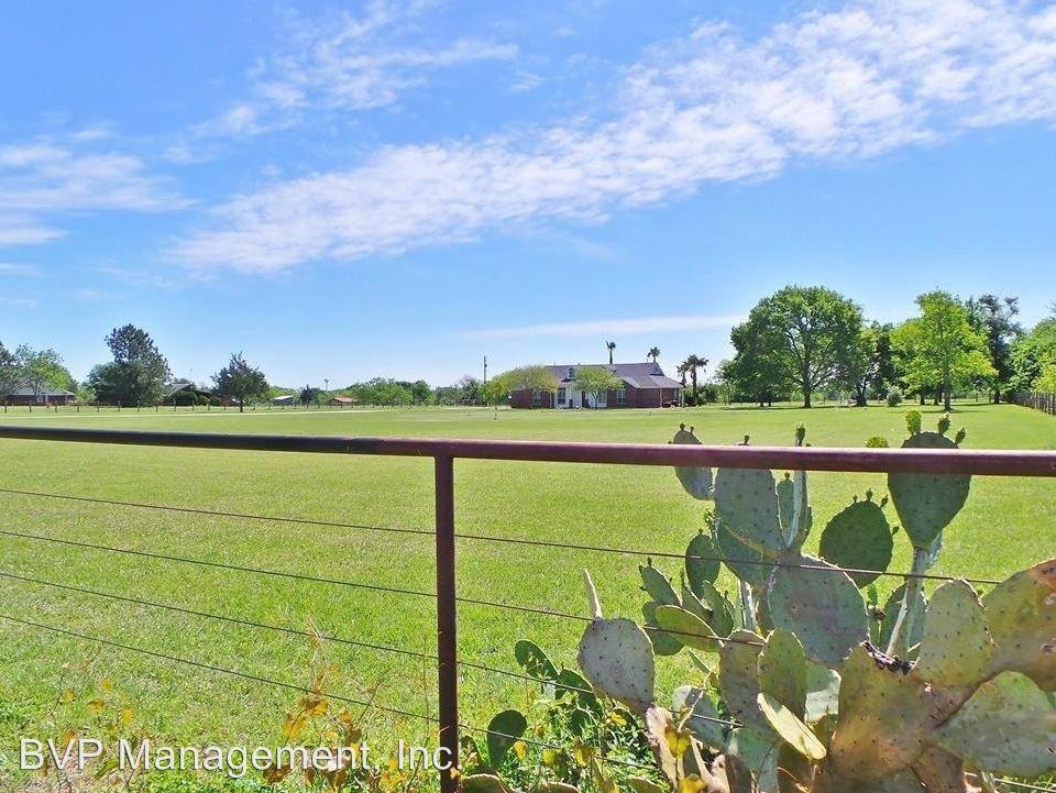 6262 FM974 - Photo 2 of 14