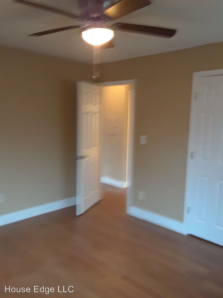 2910 8th St - Photo 3 of 6