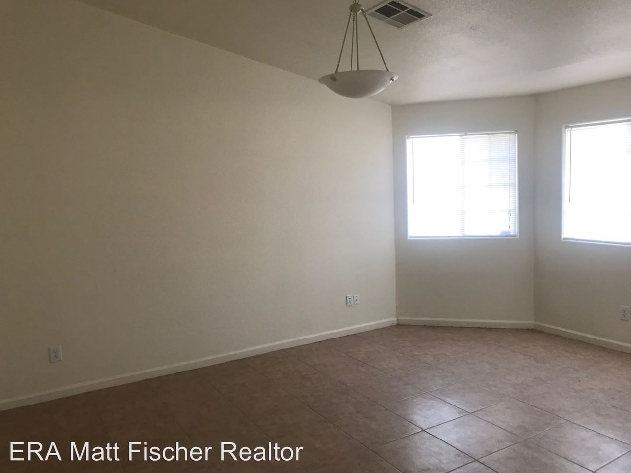 259 Patricia St - Photo 2 of 13