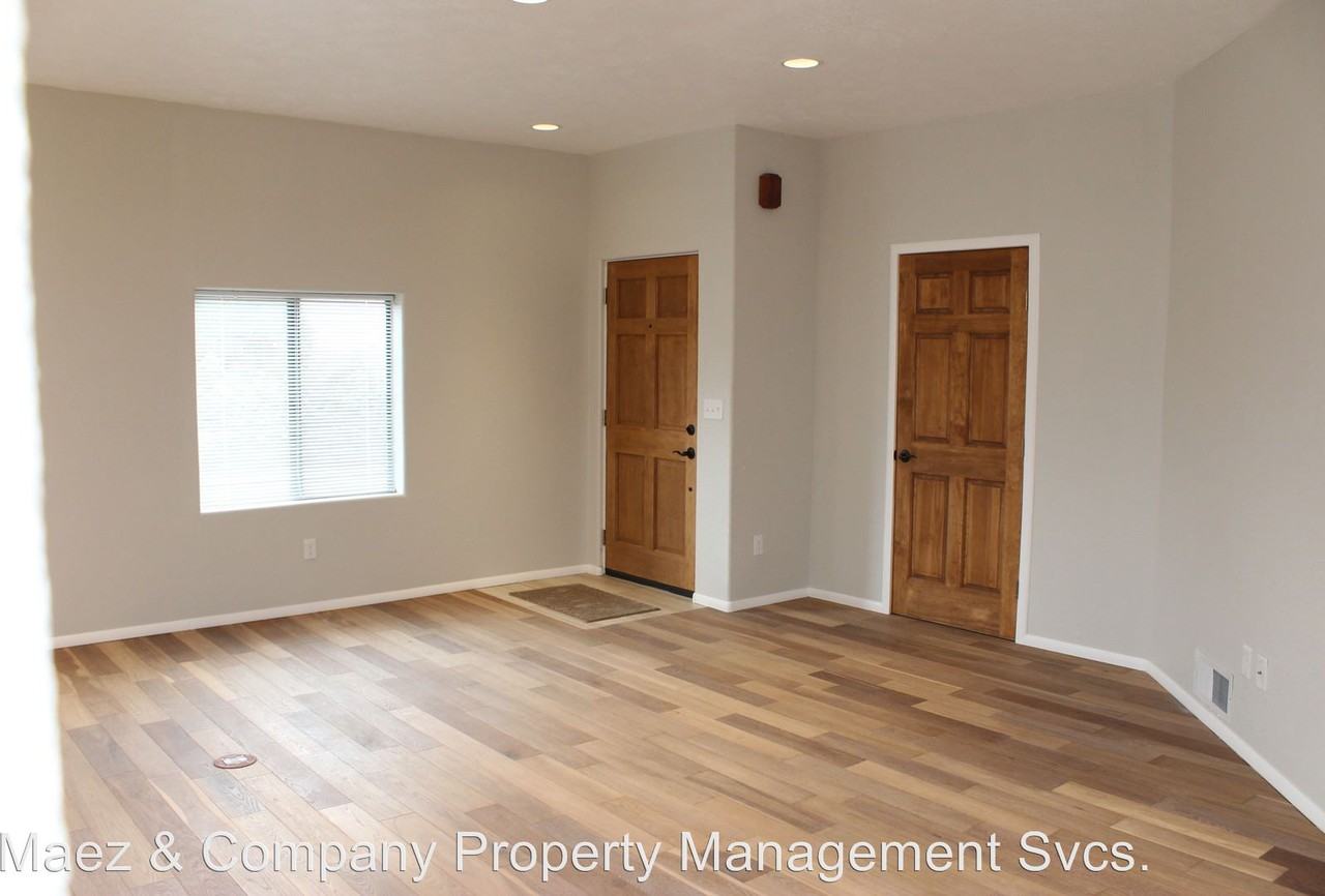 601 Calle De Leon - Photo 3 of 15