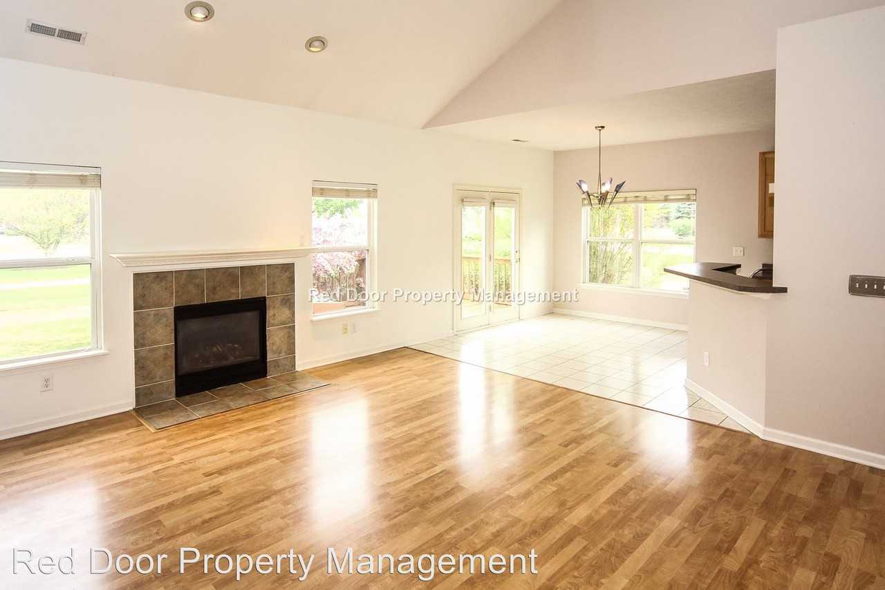 5900 Hollow Oak Trail - Photo 2 of 27