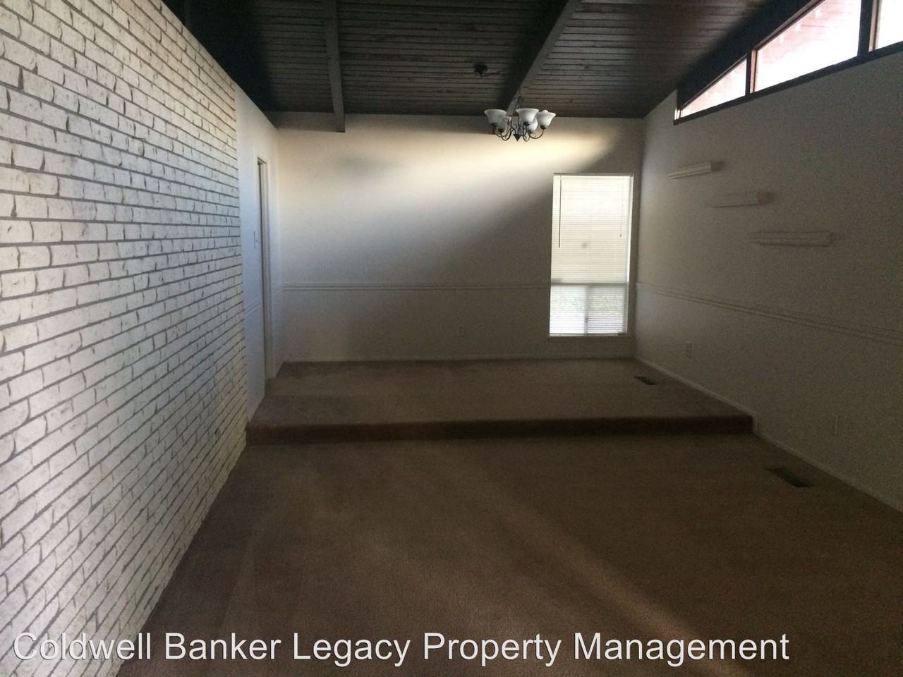 7709 Spring Ave NE - Photo 2 of 11