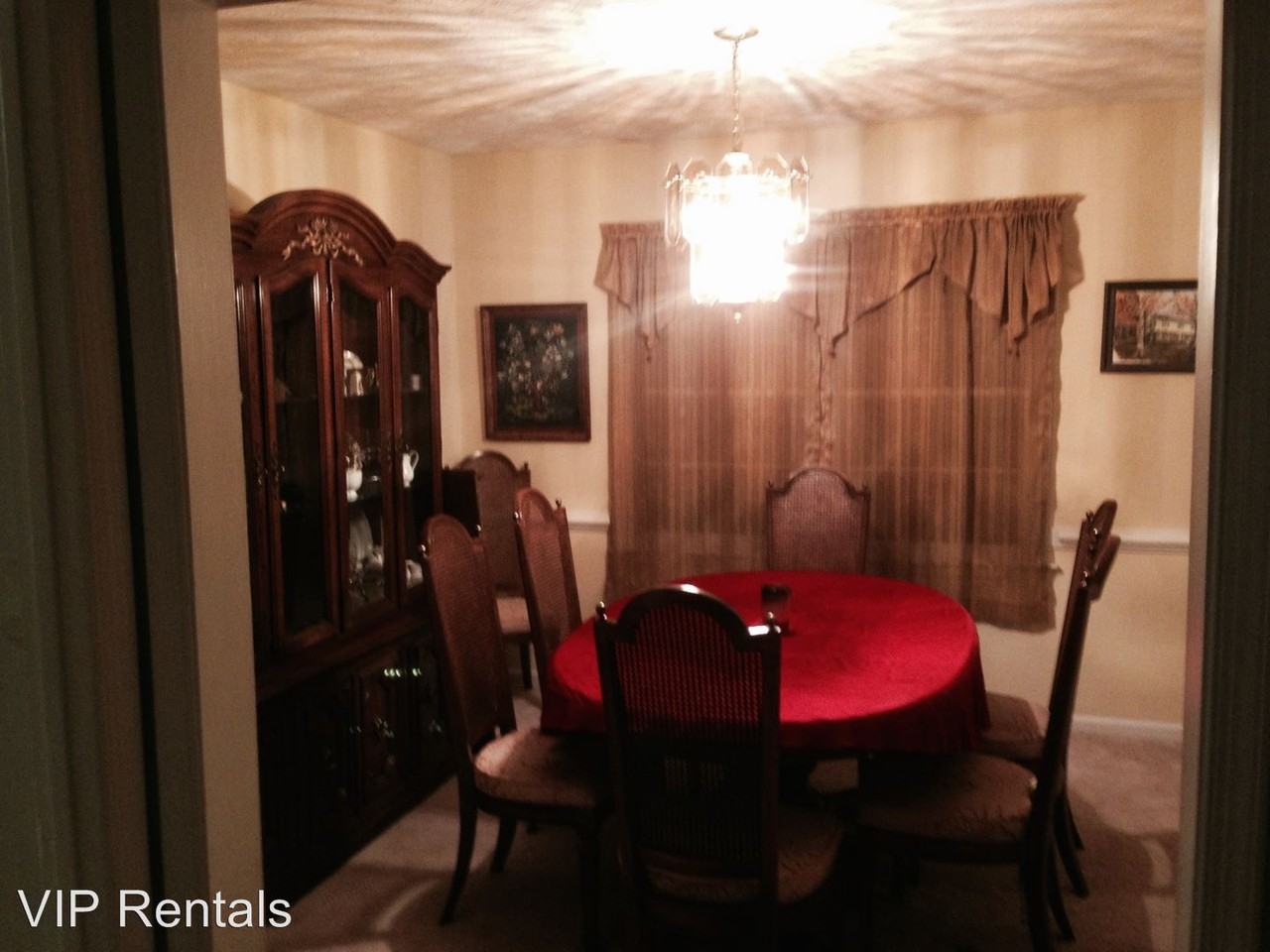 216 Maple Hills Dr - Photo 3 of 11