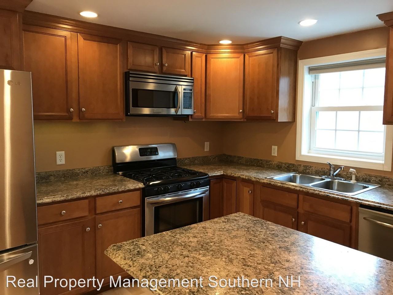 17 Pilgrim Dr - Photo 2 of 20