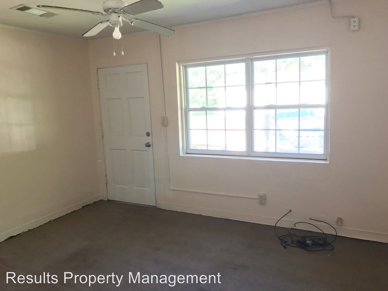 4470 Whitehouse Pkwy - Photo 2 of 6