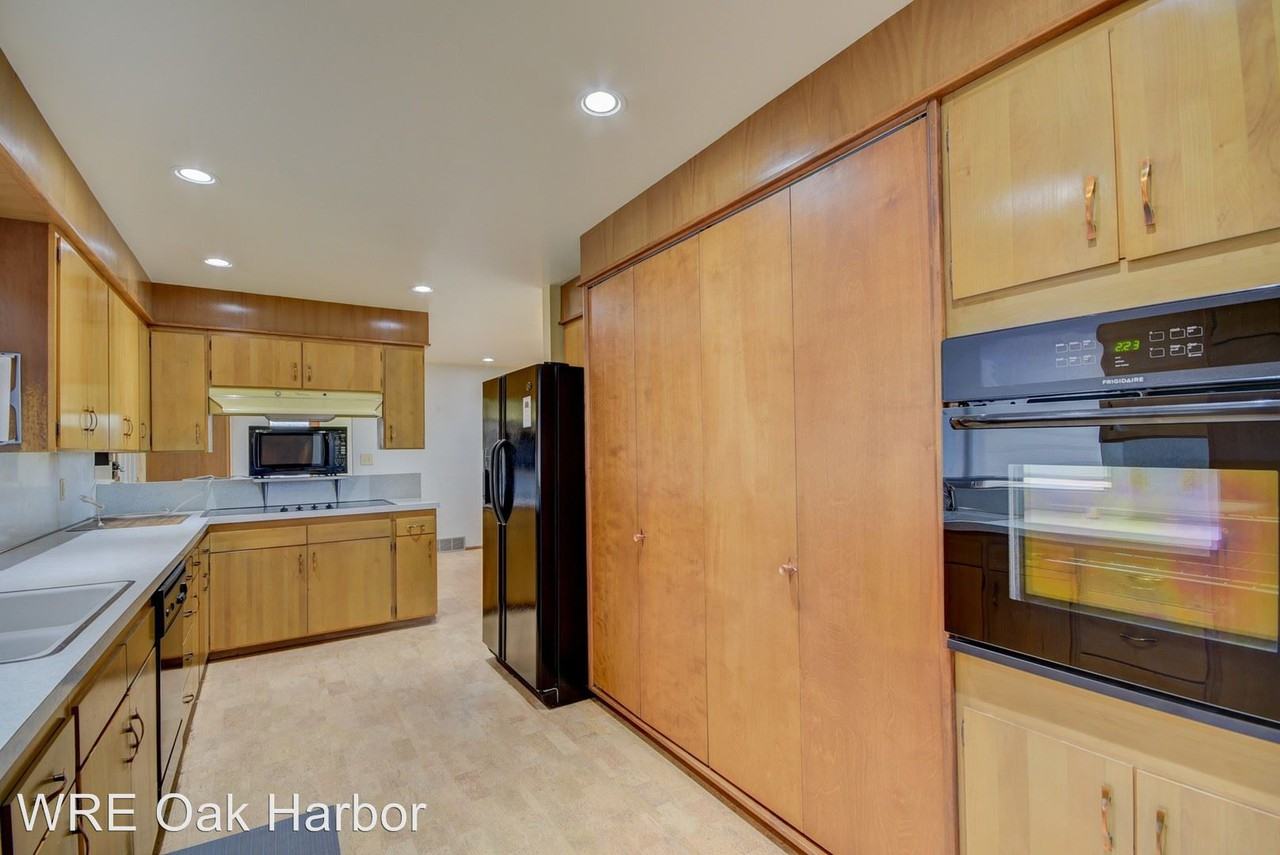 418 SW Judson Dr - Photo 2 of 27