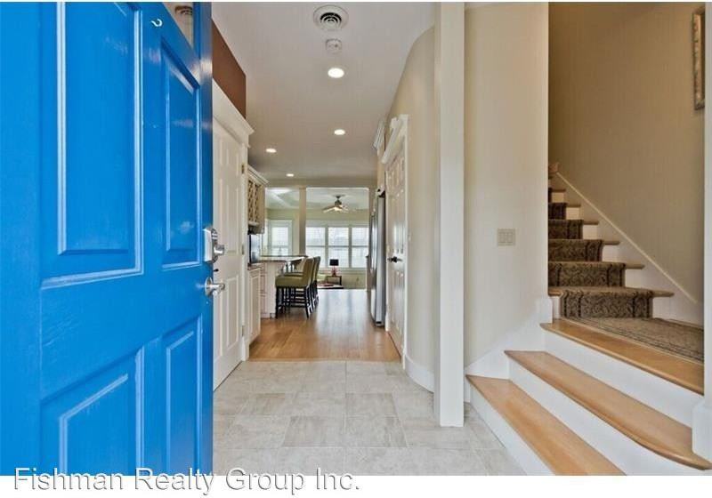 318 Eddy Rd - Photo 2 of 17