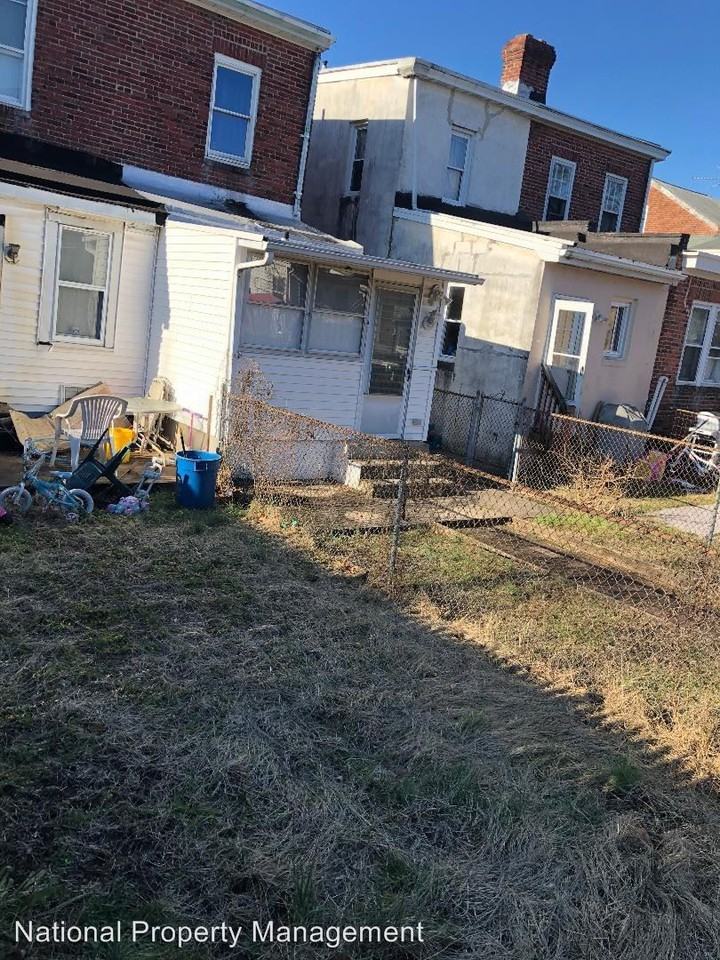 206 Washington St - Photo 2 of 2