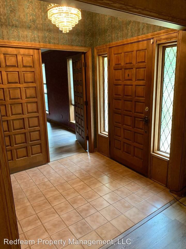 2506 Cedar Creek Dr - Photo 2 of 14
