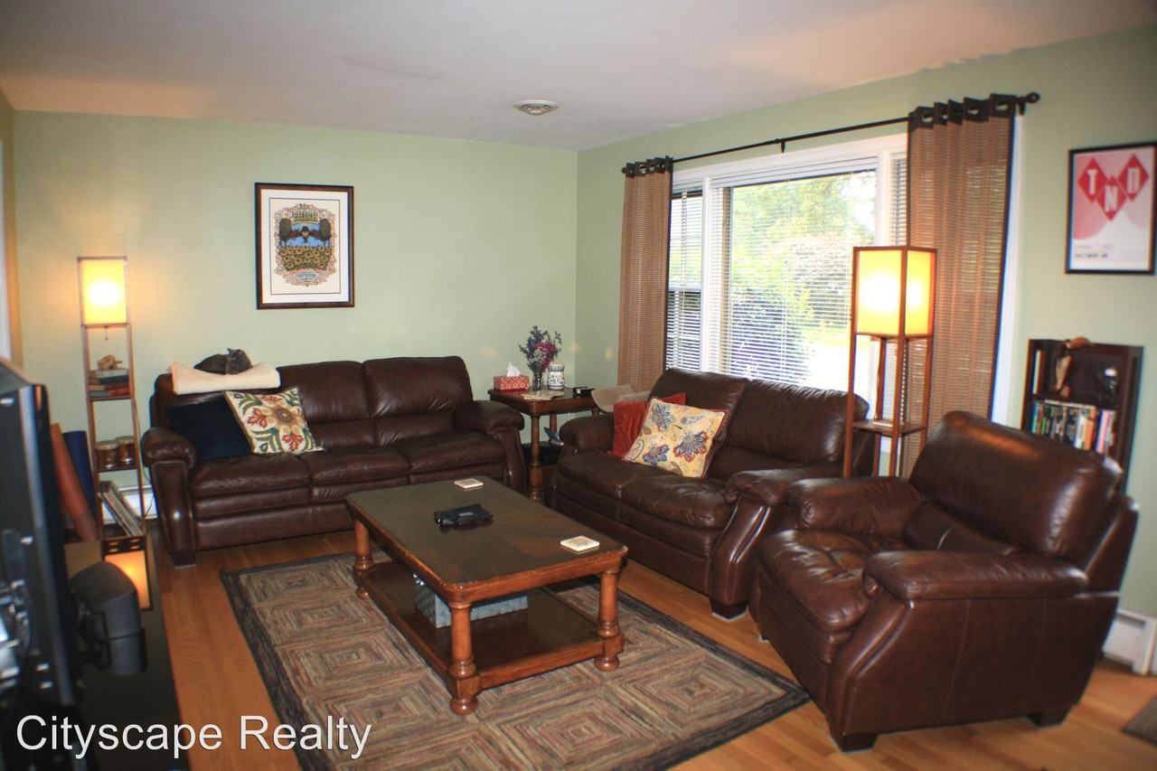 4900 Monumental St - Photo 3 of 13