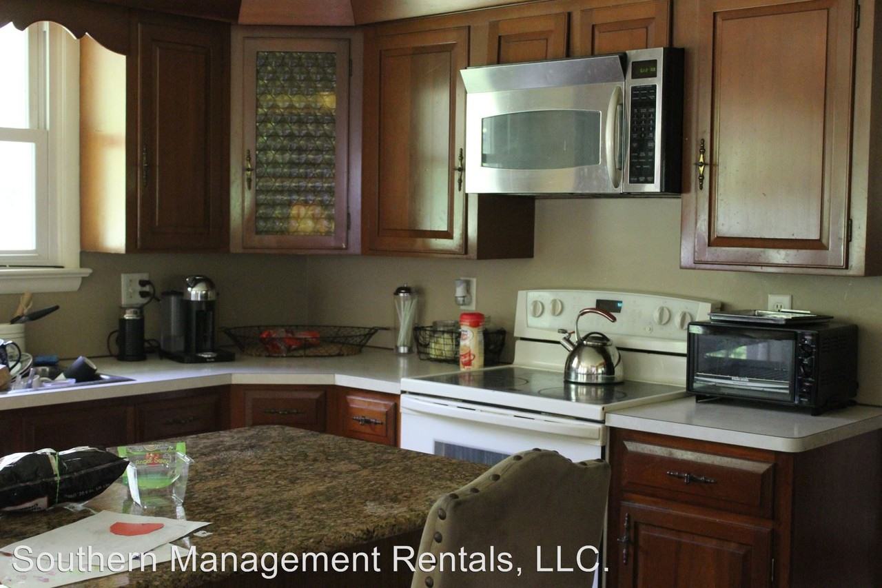 2571 Blackberry Rd - Photo 2 of 7