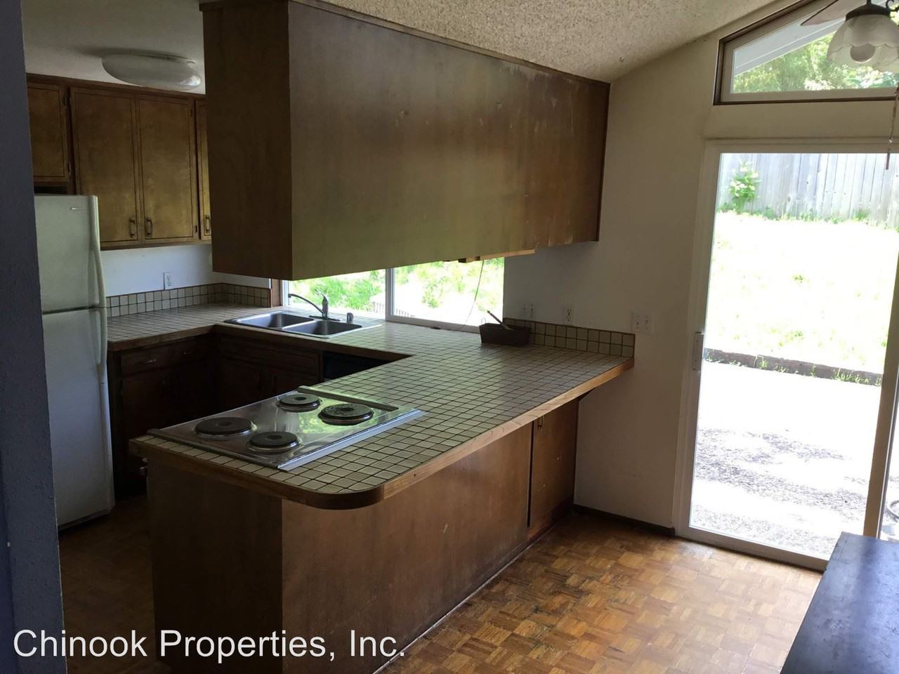 342 Ventura Ave - Photo 2 of 10