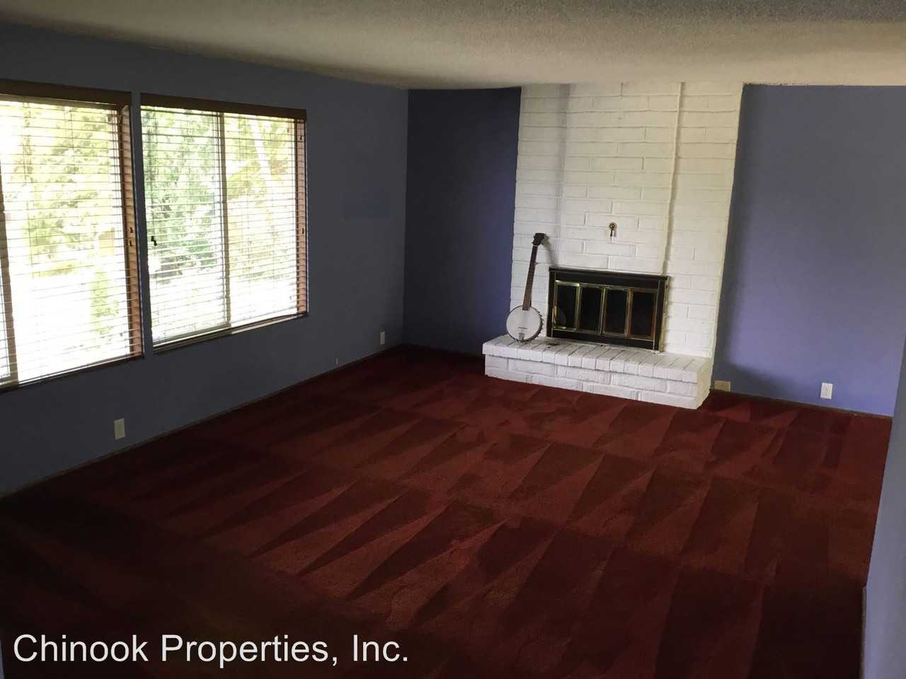 342 Ventura Ave - Photo 3 of 10