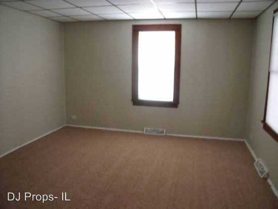 2205 16th St - Photo 2 of 6