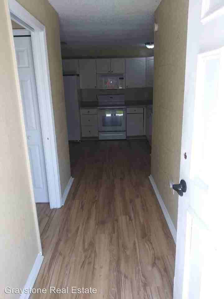 3233 Lodi Dr - Photo 3 of 13