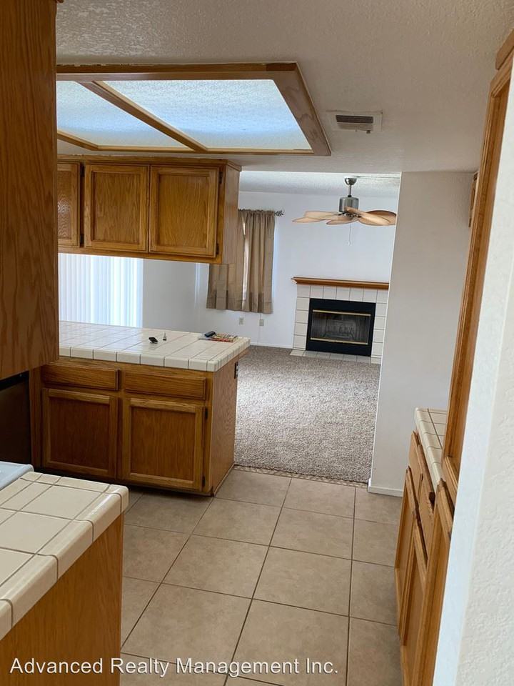 6813 Leisure St - Photo 3 of 18