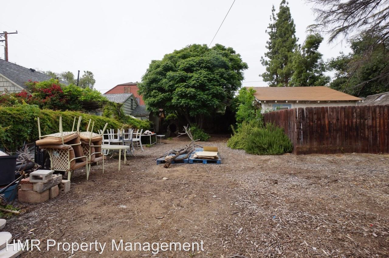 259 W 6th St - Photo 3 of 17