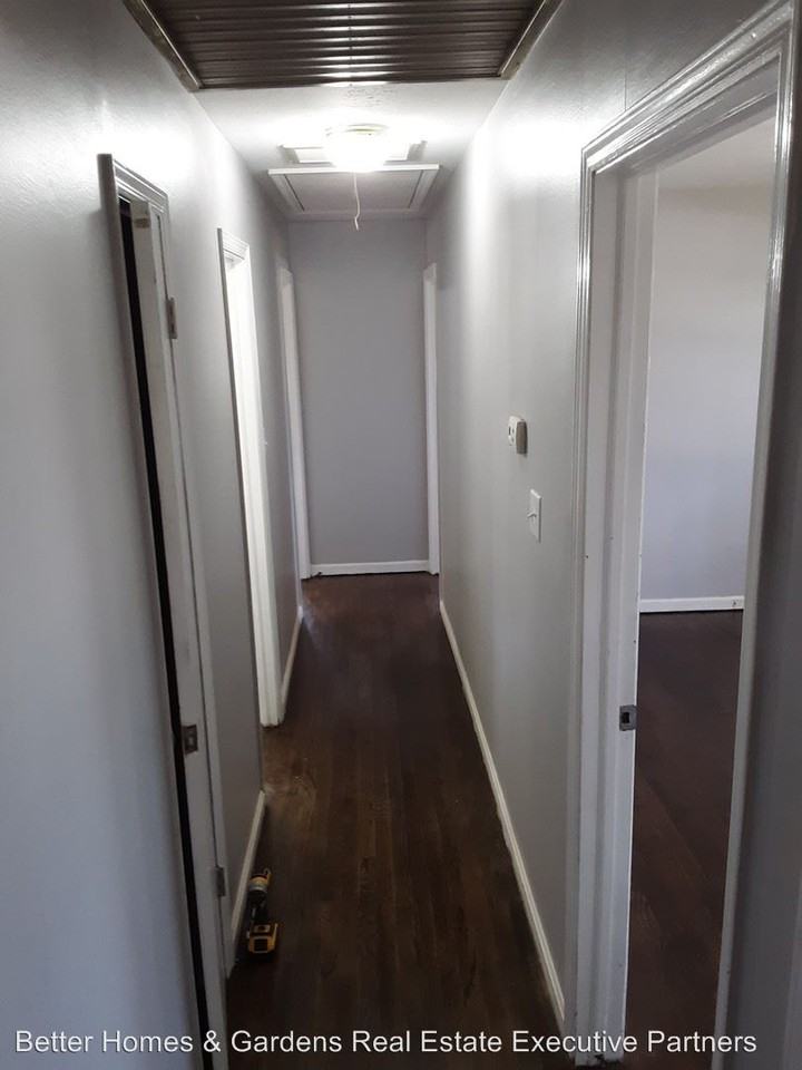 2817 Meadowbrook Dr - Photo 3 of 10