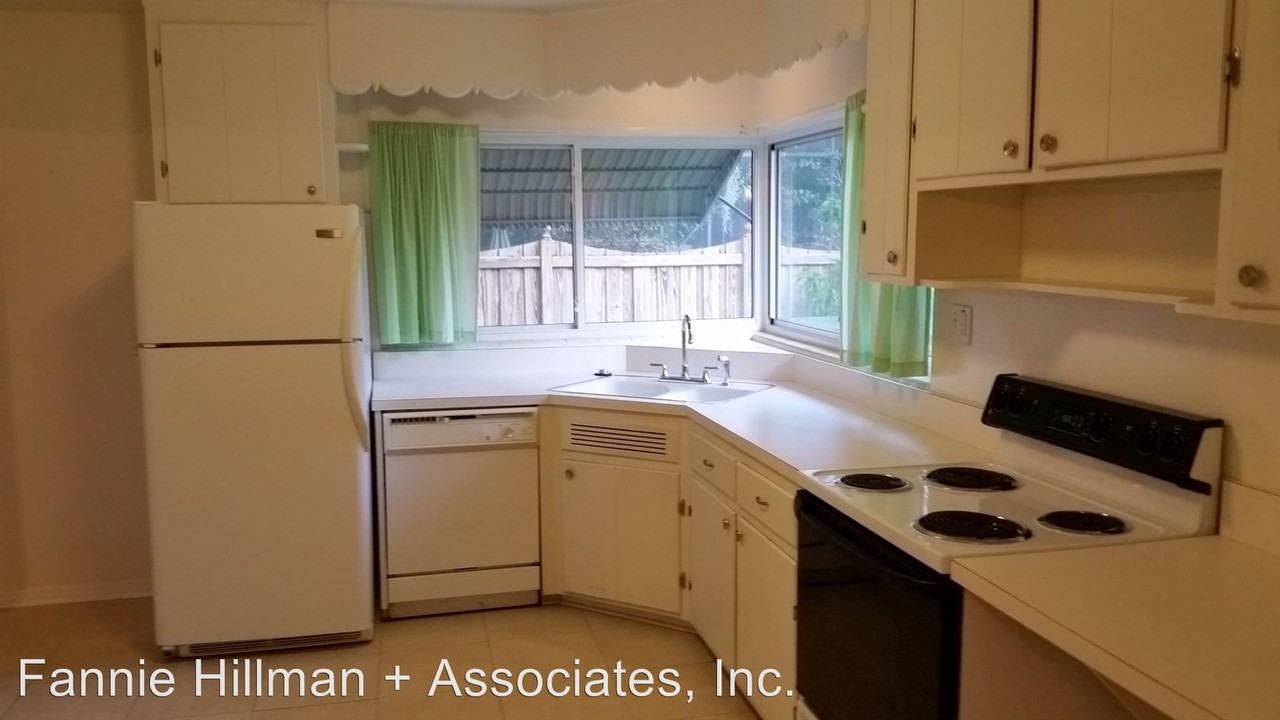 1112 Munster St - Photo 2 of 12