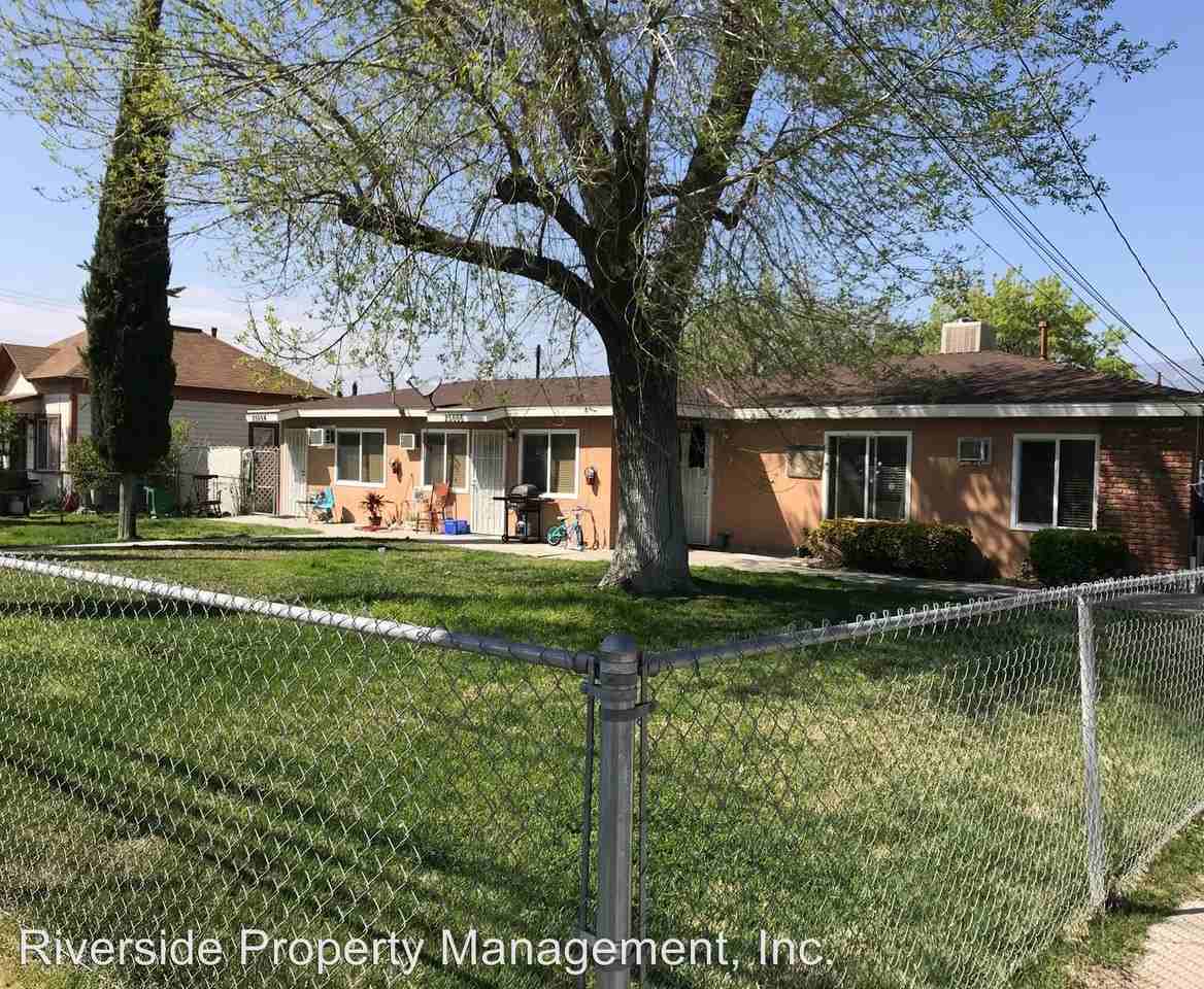 25678 6th St - Photo 2 of 8