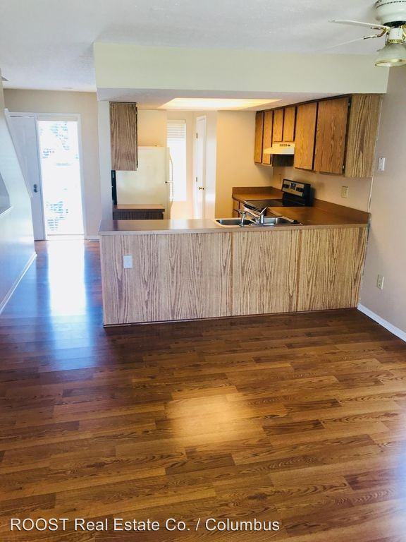 2648 Cedar Lake Dr - Photo 2 of 8