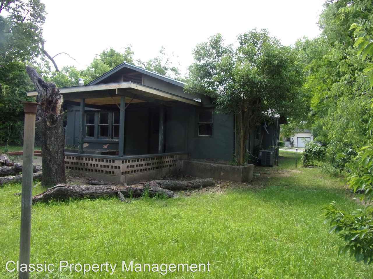 3229 Denman St - Photo 2 of 7