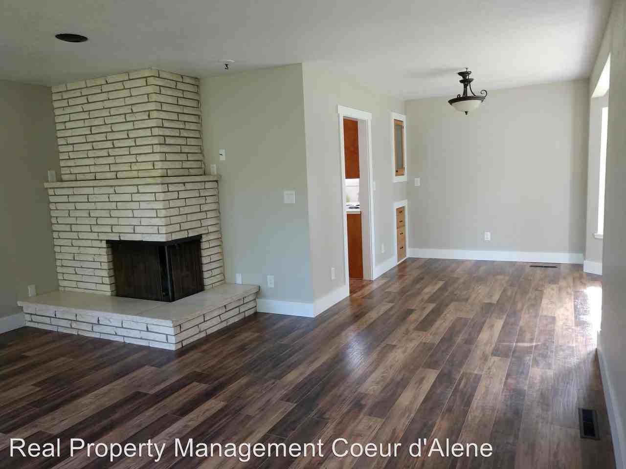 3705 N Woods Ln - Photo 3 of 15