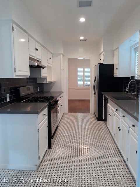 5501 Carpenter Ave. - Photo 3 of 16