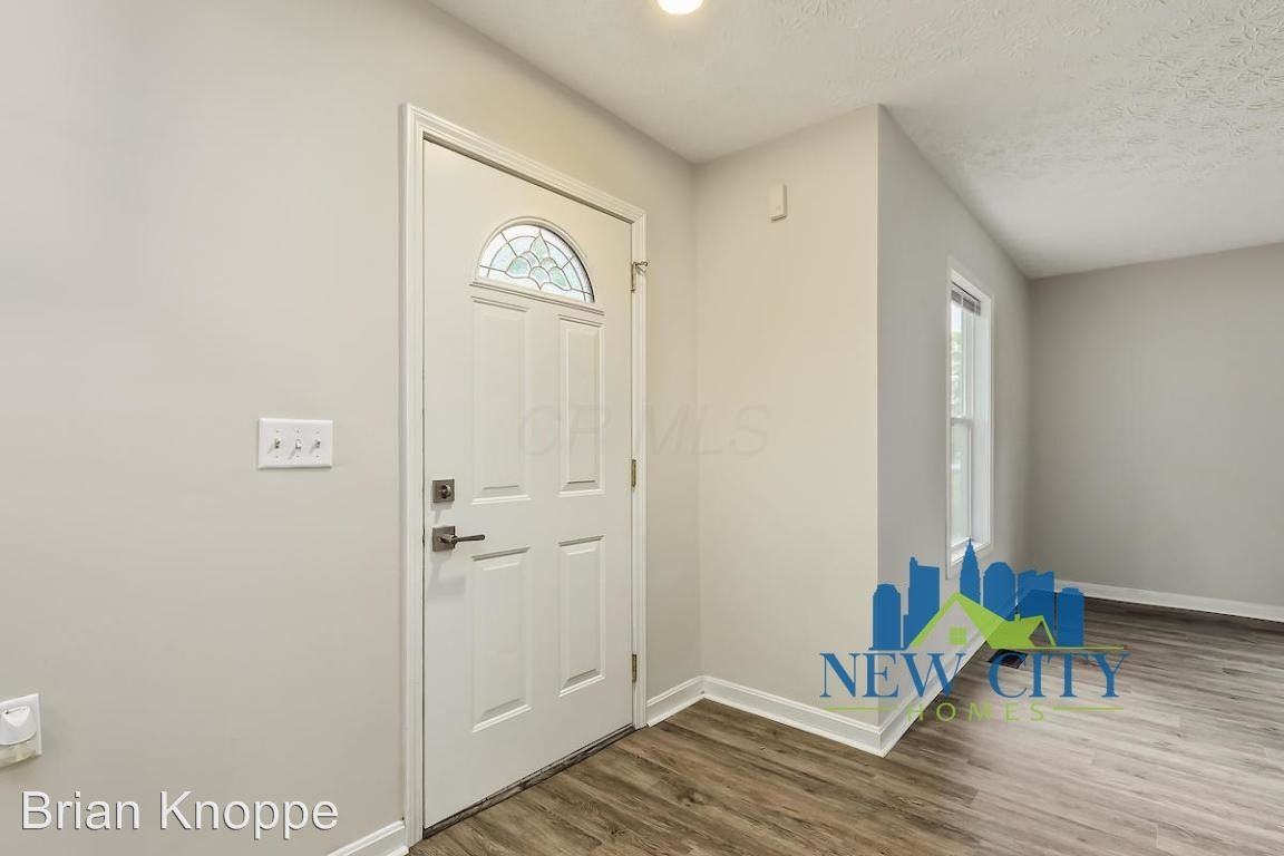 585 Chatham Rd - Photo 2 of 16