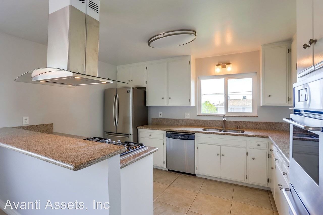 328 Hilmen Dr - Photo 3 of 16