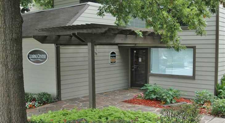 Silver Springs Apartments - Photo 3 of 10