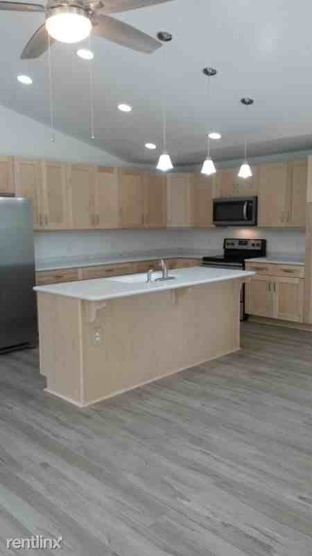 2896 Mosley Ferry Rd - Photo 2 of 11