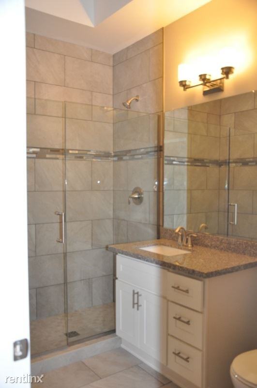 702 4th Ave E 102 - Photo 2 of 7