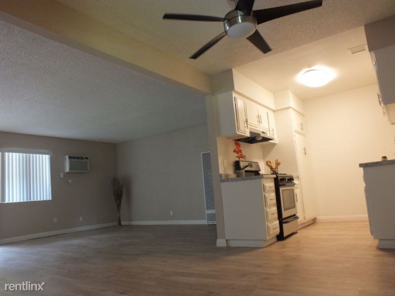 10900 Magnolia ave - Photo 3 of 15